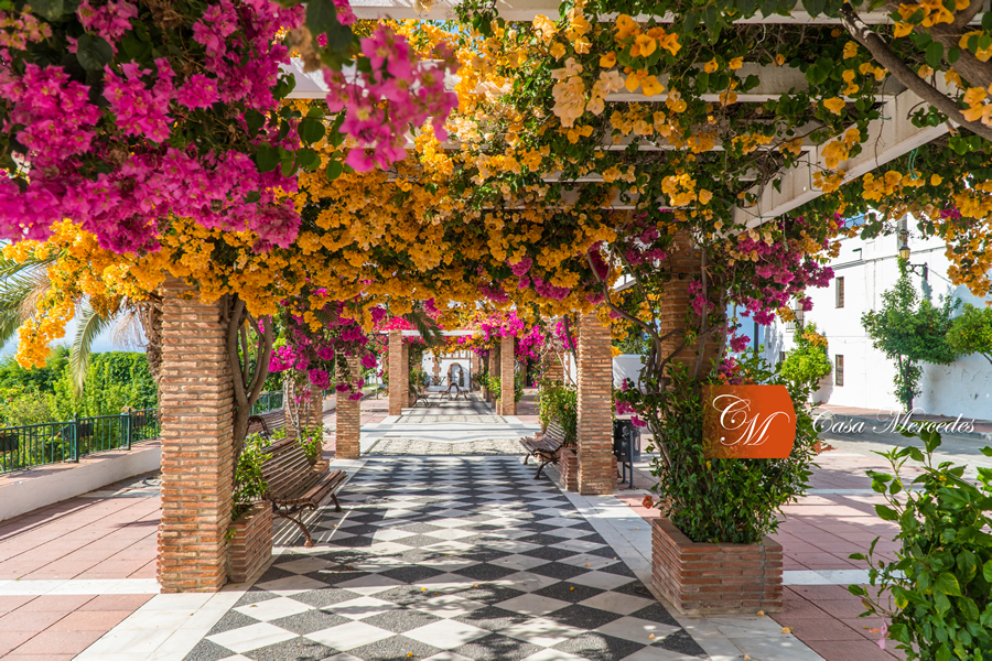  fotos nerja , malaga, hostal  casa mercedes