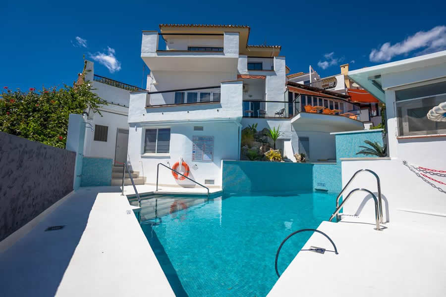 servicios hostal casa mercedes, nerja 